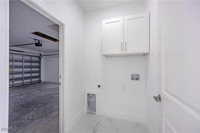 Building Photo - 849 Dowd Ave