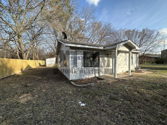 Building Photo - Cozy 2 Bed 1 Bath home for rent!