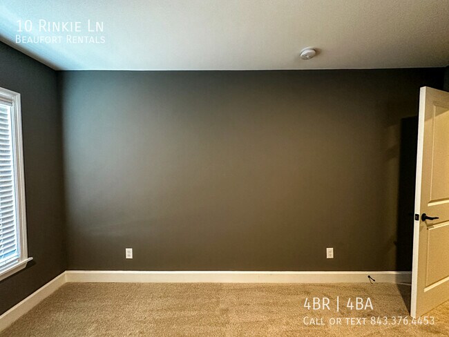 Building Photo - 10 Los Robles Rd