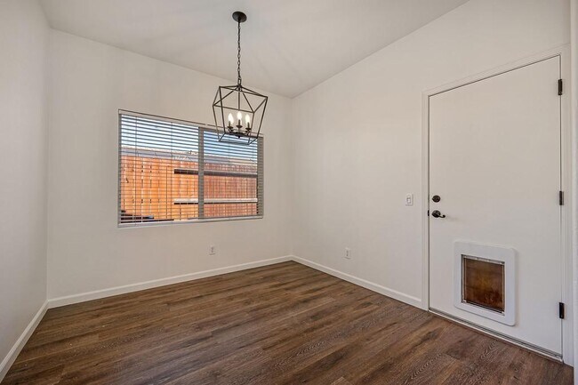 Building Photo - 238 St Tropez Ln
