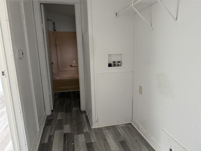 Building Photo - 16926 W Hammon