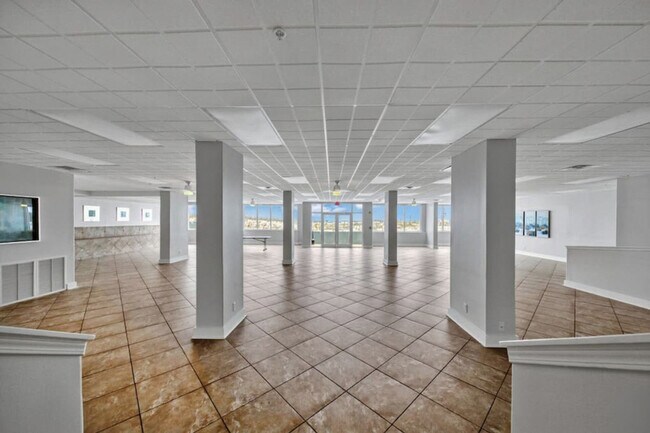 Building Photo - 769 Sundial Ct