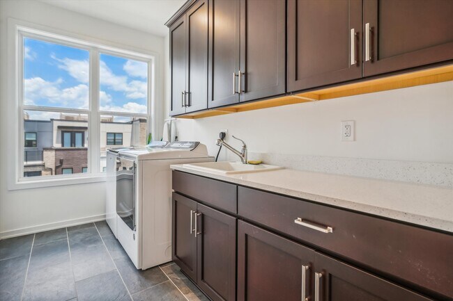 Building Photo - 14420 Beckett Glen Cir