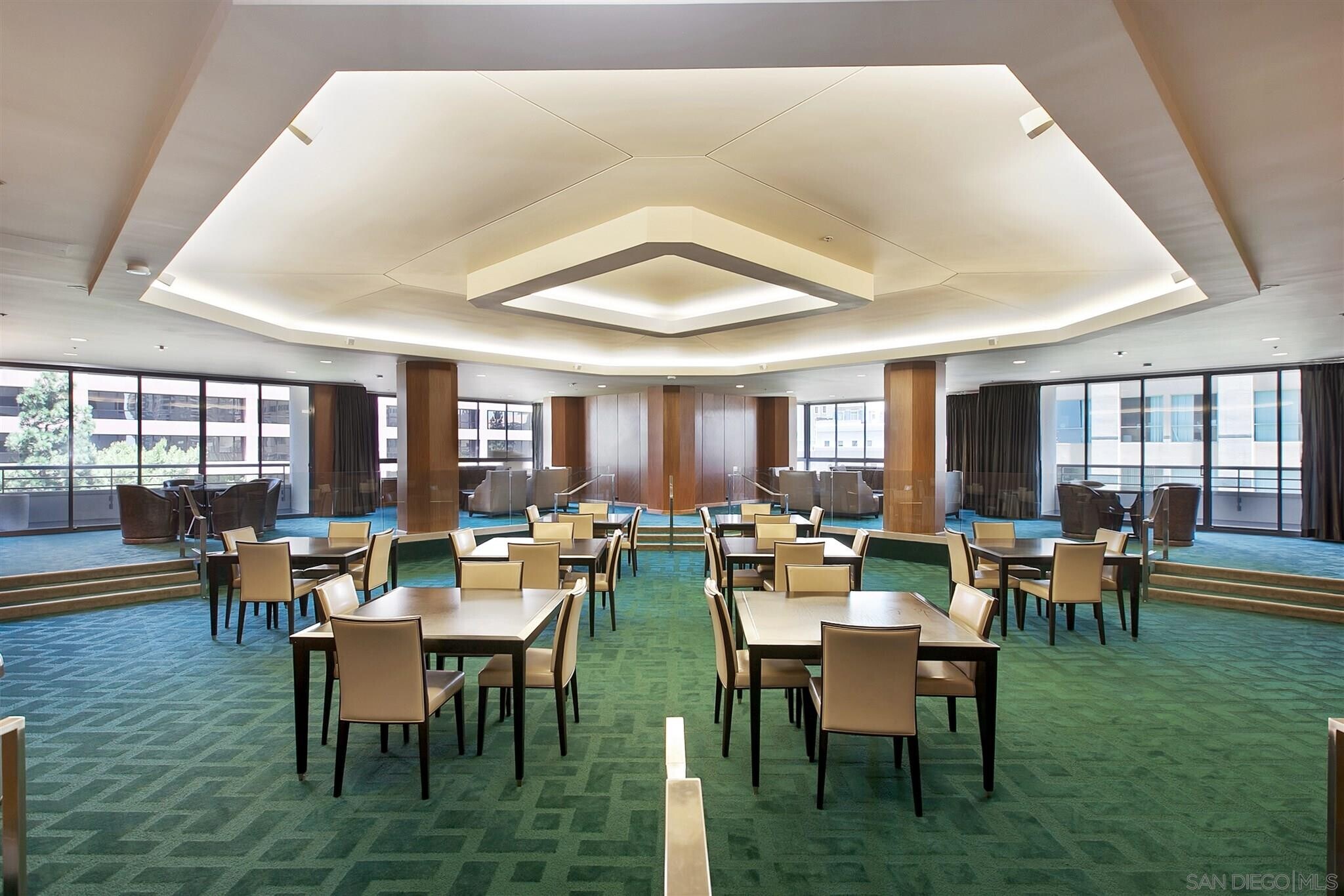 Building Photo - 700 Front St