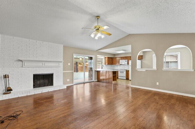 Building Photo - 1713 Richland Dr