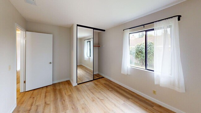 Building Photo - Charming 3BR/2BA Home with Oversized Fenced Yard in Prime Petaluma Location