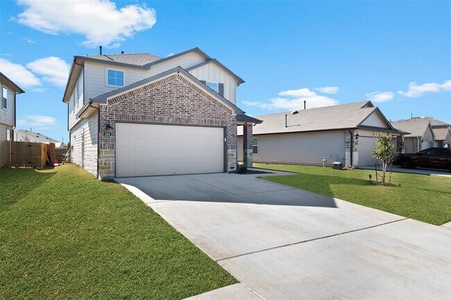 Building Photo - 144 Calgary Ln