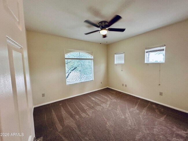 Building Photo - 5335 E Shea Blvd