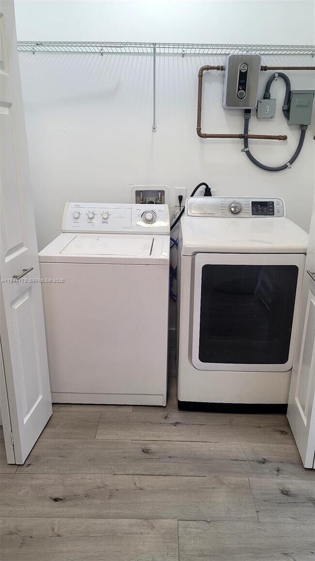 Building Photo - 3192 NW 61st St