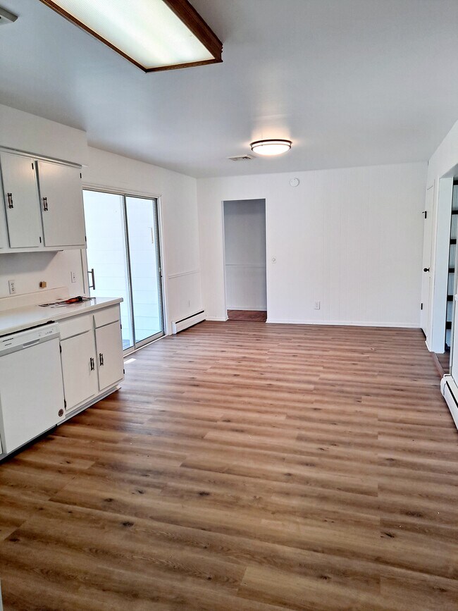 Building Photo - 174 Whaley Rd