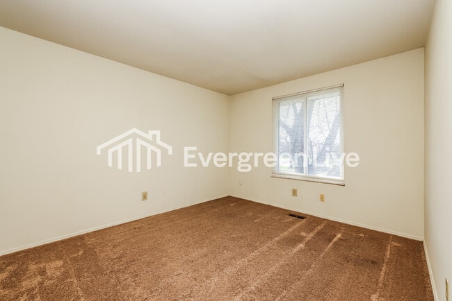 Building Photo - 4743 Taylorsville Rd