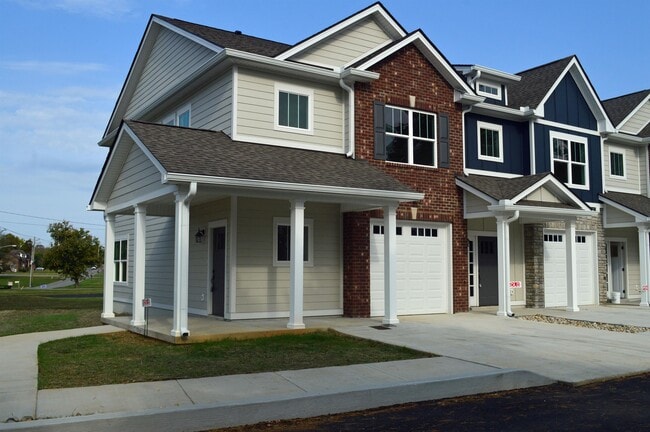 Building Photo - 803 Coles Ferry Pike