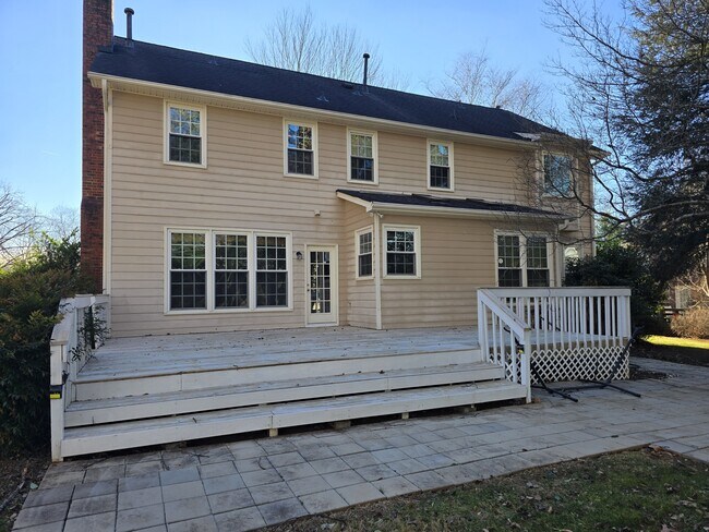 Building Photo - 5104 Grist Mill Ct