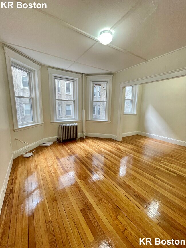 Building Photo - 1381 Boylston St