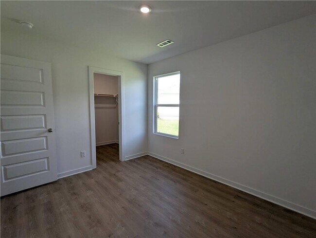 Building Photo - 1040 Rently St