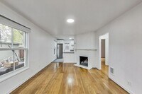 Building Photo - 1213 University Ave