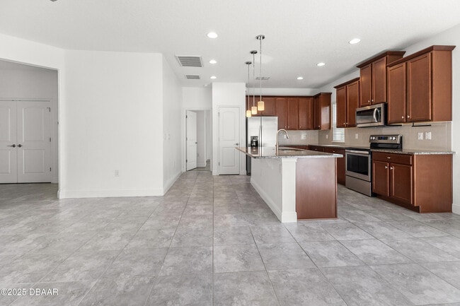 Building Photo - 5640 Estero Loop