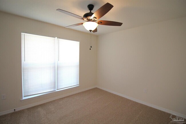 Building Photo - 5621 Peach Dr