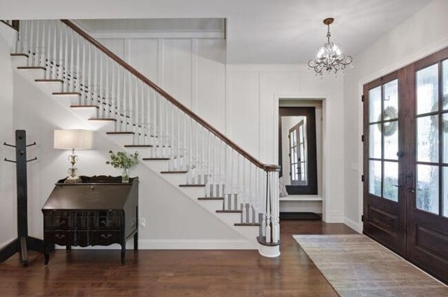 Building Photo - Luxury Living in Minnetonka – 6BR Home in Prime  Location