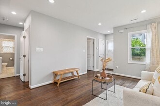 Building Photo - 1404 Beaver Heights Ln