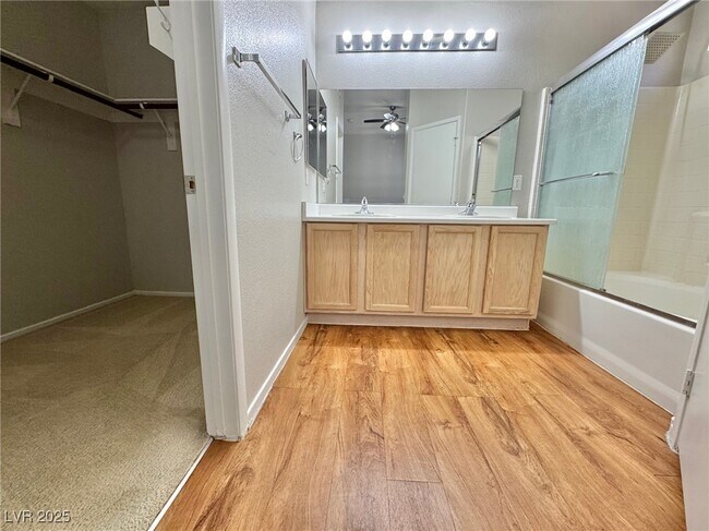 Building Photo - 5323 Estornino Ave