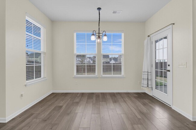 Building Photo - Modern Comfort & Easy Living in Ladson