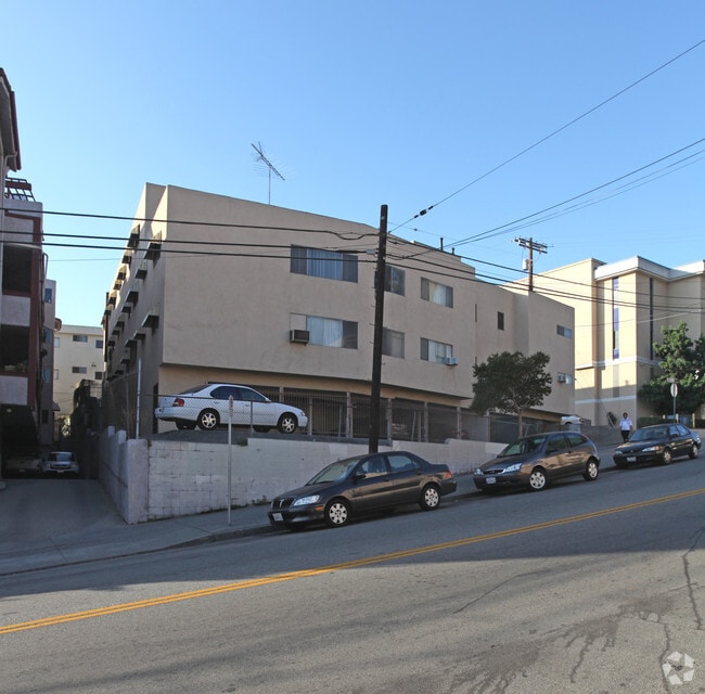 Building Photo - 770 N Hill Pl