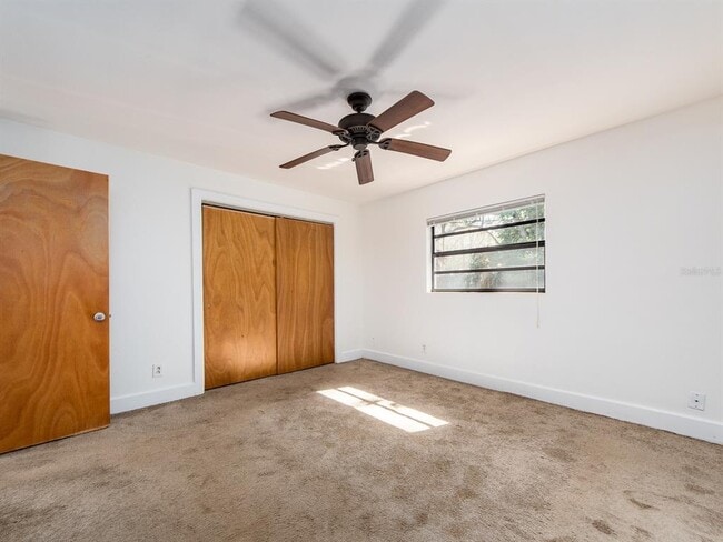 Building Photo - 2242 Indian Ave S