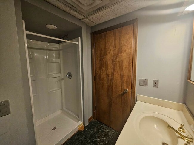 Building Photo - 619 Johnston St