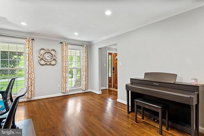 Building Photo - 1 Glenhurst Ct