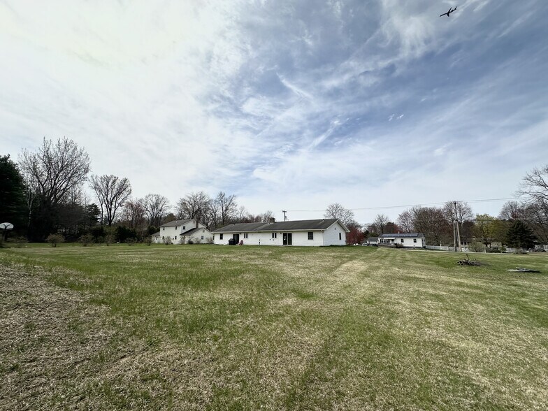 Building Photo - 295 Macrae Rd