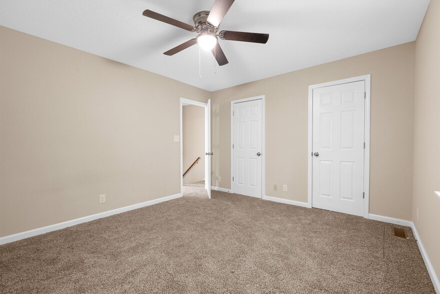 Building Photo - 481 Martha Ln