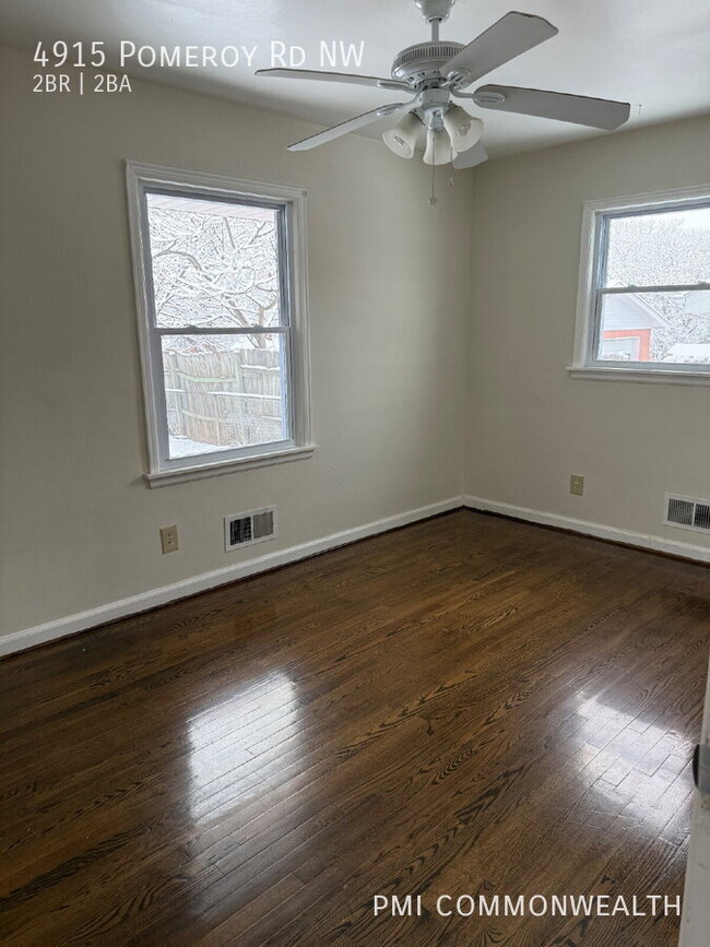 Building Photo - 4915 Pomeroy Rd NW