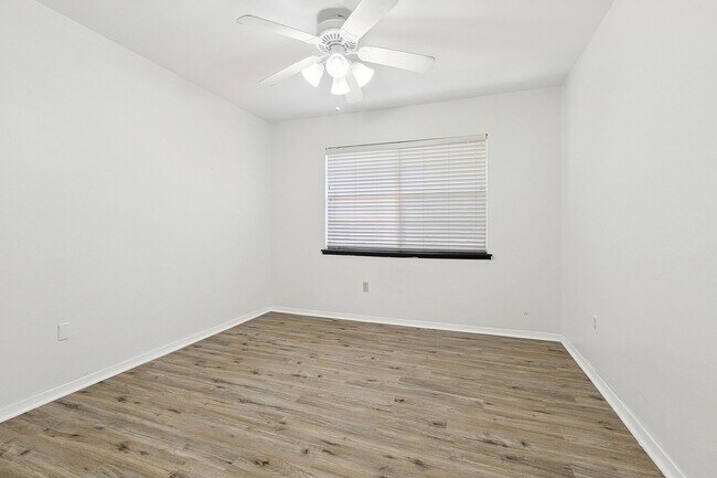 Building Photo - Cozy Oasis in Metairie: Your Dream Home Awaits!