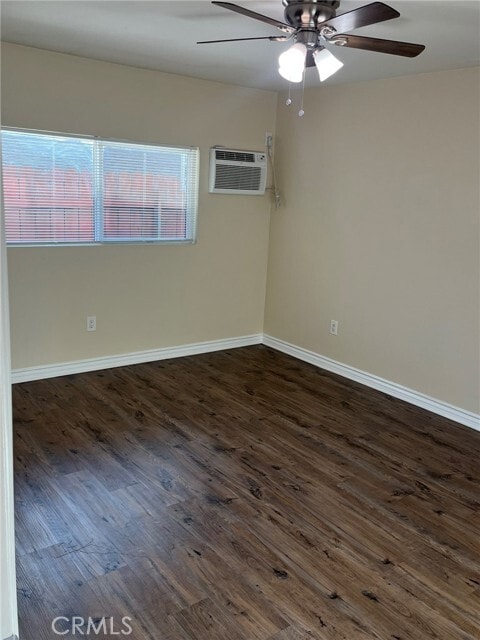 Building Photo - 3495 E 21st St