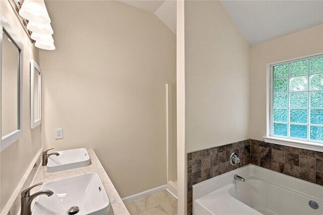 Building Photo - 5073 Laythan Jace Ct SW