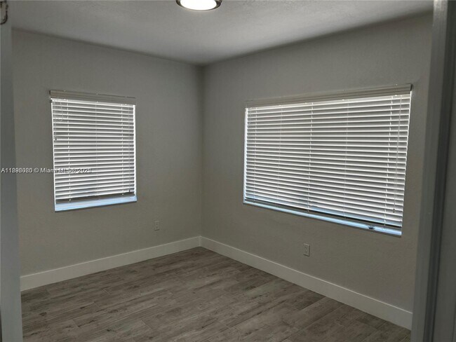 Building Photo - 6844 NW 5th Ave