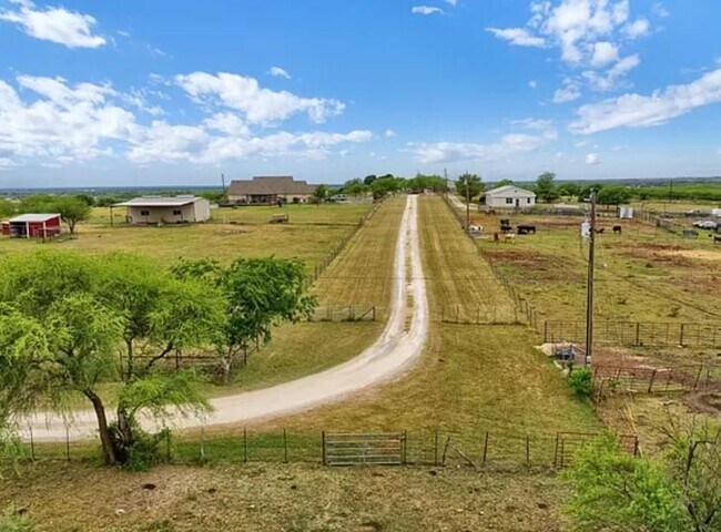 Building Photo - 2542 Wetz Rd