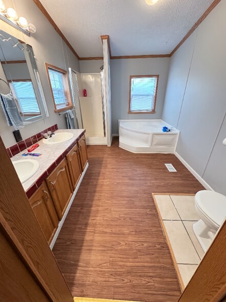 Building Photo - 200 N 28th St