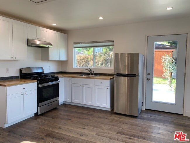 Building Photo - 3745 Toland Way