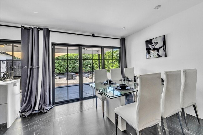 Building Photo - 560 NW 116th Terrace