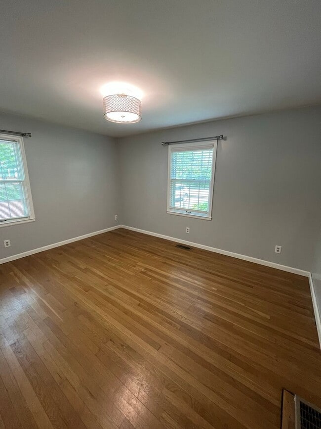 Building Photo - Charming 3-Bedroom Home in Reynoldsburg – ...