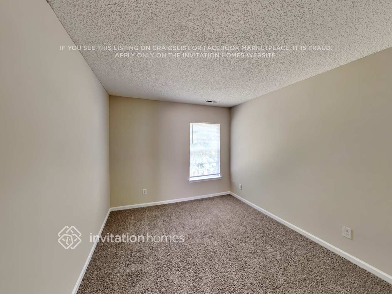 Building Photo - 1402 Bray Dr