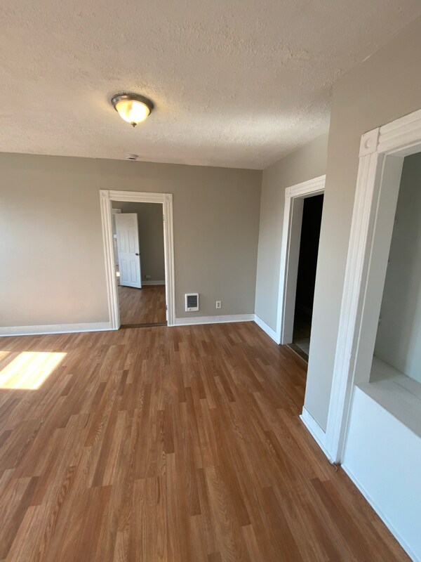 Building Photo - 742-760-760 Park St