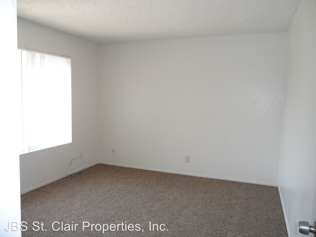 Building Photo - 520 Lansing Dr