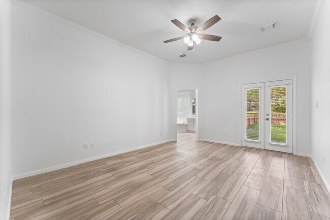 Building Photo - 2333 Stableridge Dr