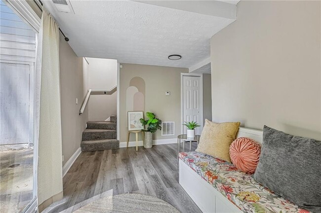 Building Photo - 3898 Skidmore Dr
