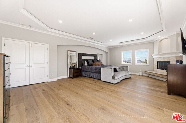 Building Photo - 1832 11th St