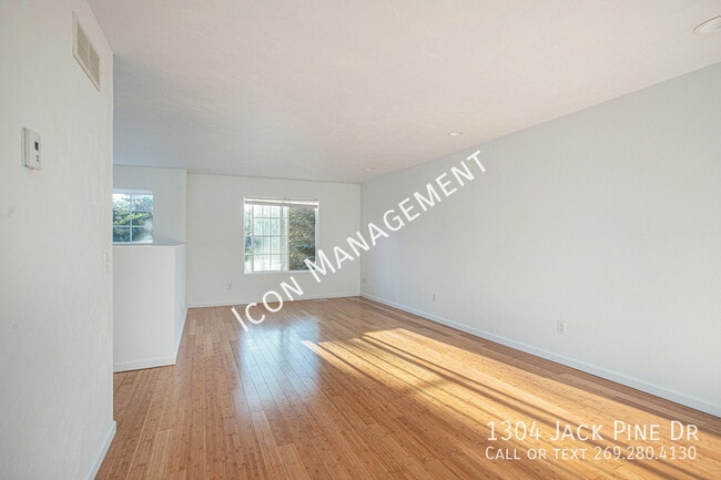 Building Photo - 1304 Jack Pine Way