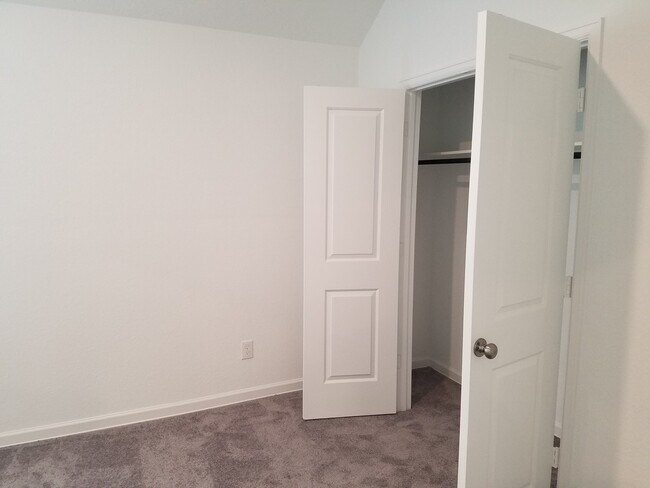 Building Photo - 535 Bristol Tide Ct